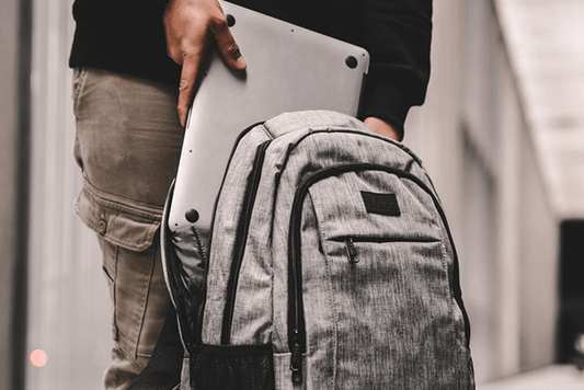 How to place the laptop correctly?