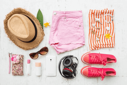 How to pack for a weekend trip?