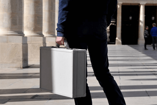 What style of briefcase？