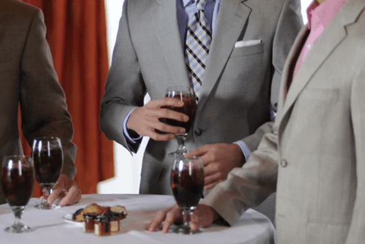 How to Properly Store Your Suit?